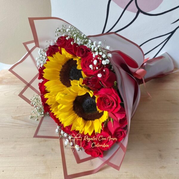 Bouquet 24 rosas y 3 girasoles