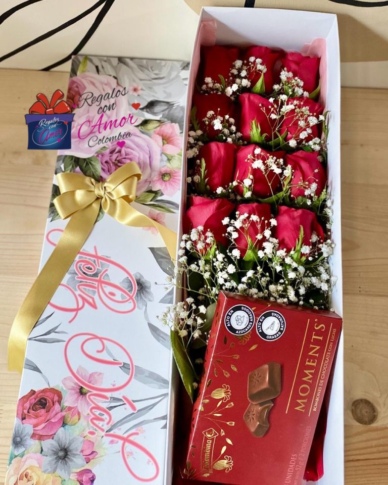 CAJA DE ROSAS FELIZ DIA