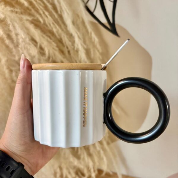 MUG CON TAPA Y CUCHARITA
