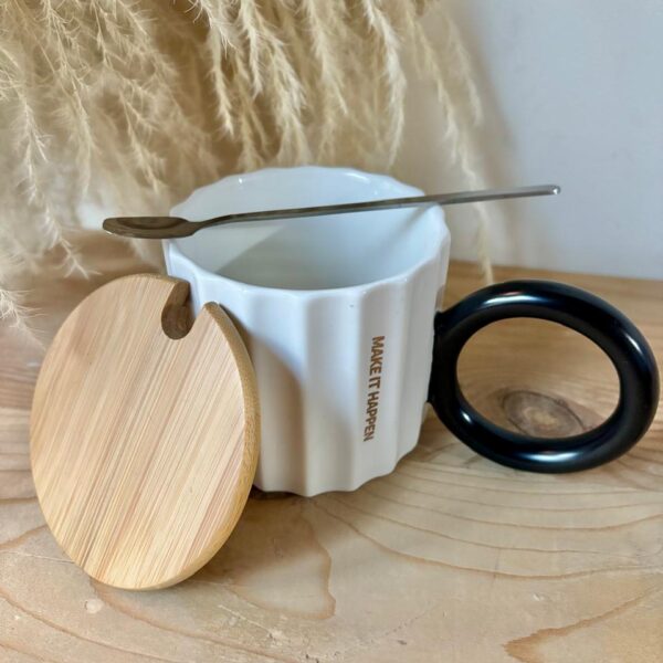 MUG CON TAPA Y CUCHARITA - Imagen 2